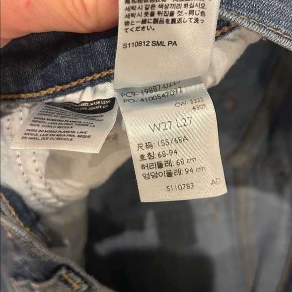 Levi's Women's Boyfriend Medium Wash Jeans Sz 27 - Picture 7 of 7